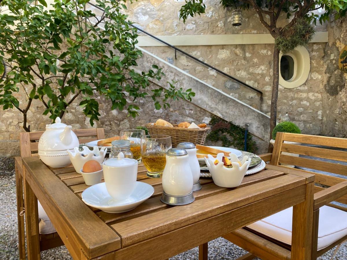 ヴァンス Le Jardin D'Elma Bed & Breakfast エクステリア 写真